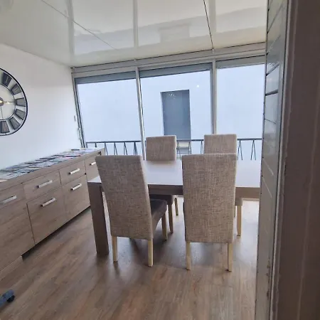 شقة En Bord De - A 50 M De La *