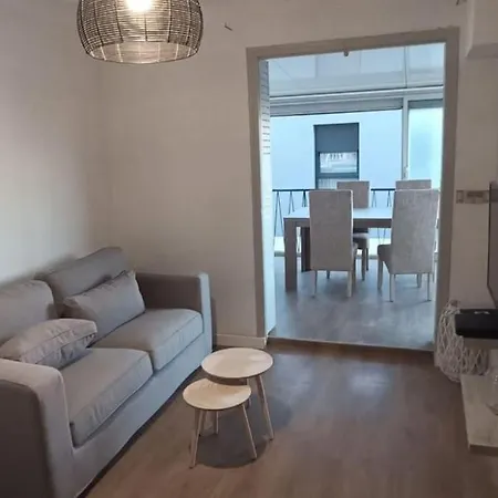 En Bord De - A 50 M De La