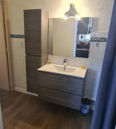 Apartment En Bord De - A 50 M De La *