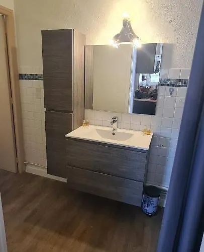 Apartamento En Bord De - à 50 M De La *